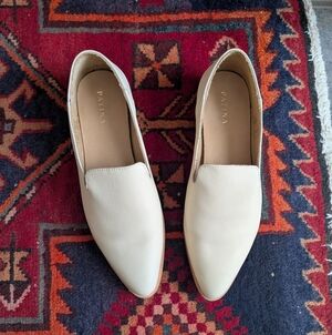 Portland Leather Patina Bone Women's Loafers 9.5/40 Like New